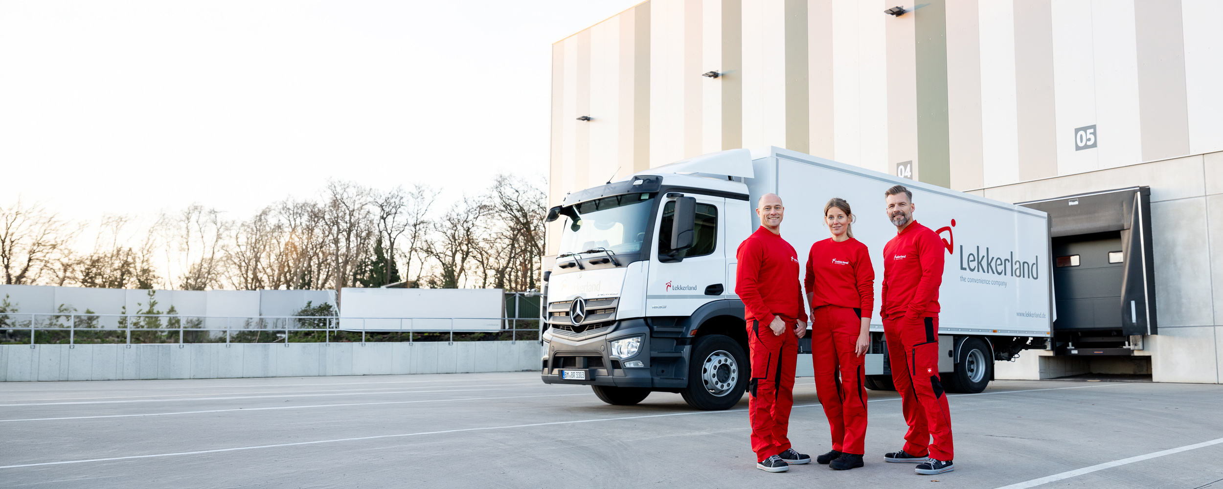 Lekkerland_LKW_Fahrer-WEB_plus_Senger geschnitten.jpg